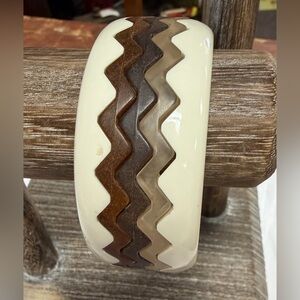 5 Bangle Cream & Brown Zigzag Patterned Bracelet Set